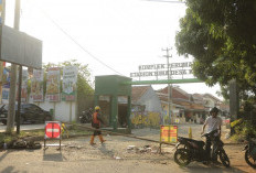 Jalan Cimanuk Komplek Bima Cirebon Akhirnya Diperbaiki, Proyek Ditargetkan Rampung 40 Hari