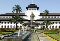 Pemprov Jabar Kucurkan Bansos ke Warga Parungpanjang Bogor, Total Ribuan KK