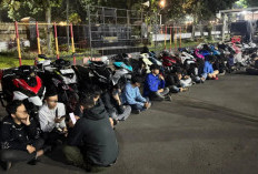 Patroli Polisi Amankan 26 Anggota Geng Motor, 3 Remaja Bawa Celurit Dibekuk