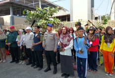 SMPN 7 Cirebon Tanam Mangrove di Kesenden, Disdik Dorong Sekolah Cetak Karakter Lingkungan