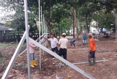 Pembangunan Kios Relokasi Pedagang Bunga Dukuh Semar Cirebon Capai 50 Persen