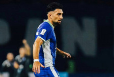 Negosiasi Buntu, Persib Bandung Akhiri Kebersamaan dengan Frans Putros