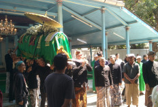Ratu Raja Ilmiah Rosetina Wafat, Putri Sultan Kanoman Dimakamkan dengan Prosesi Adat Cirebon