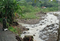 Babinsa Argasunya Tinjau Lokasi Tanah Longsor di Lebakngok