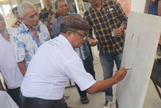 Ruang Kreasi Cirebon Bangkit, Seniman Lokal Gelar Pameran Lukisan 17 Pitulas Secara Mandiri