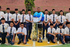 Pesantren Al Hikmah Rebut Throphy  Bergilir Bupati Cirebon