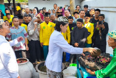 Gong Sekati Peninggalan Wali Songo Dicuci, Tradisi Ratusan Tahun Keraton Kanoman Cirebon Kembali Digelar