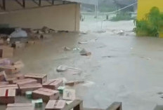 Banjir Terjang Surya Toserba Sumber, 19 Kendaraan Bermotor Hilang, Diduga Terseret Arus