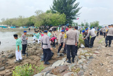 Pantai Kejawanan Dibersihkan Serentak, Polisi Ajak Masyarakat Rawat Wajah Wisata Kota