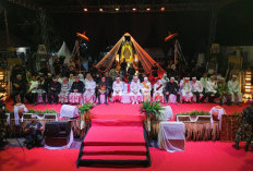 Kirab Mahkota Binokasih Teguhkan Cirebon sebagai Kota Budaya dan Pluralisme
