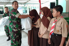 Kodim 0614/Kota Cirebon Salurkan Bantuan Pendidikan Kepada Pelajar Wilayah Kota Cirebon