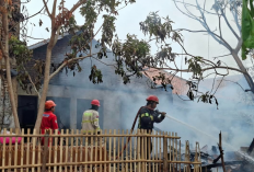 Bakar Sampah Picu Kebakaran Rumah Warga Indramayu 