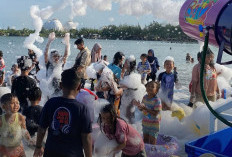 Wahana Unik, Mandi Salju di Pinggir Pantai Indramayu