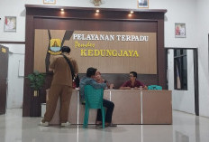 Di Tengah Isu Selingkuh, Istri Kuwu Kedungjaya Datangi Kantor Desa Cari Robi, Perangkat Desa Ungkap Tujuannya 