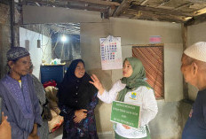 Wakil Wali Kota Cirebon Sumbangkan Gaji Setahun untuk Perbaikan Rumah Warga