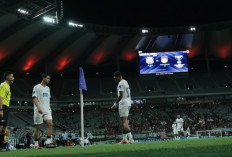 Persib Tak Tambah Pemain Meski Jadwal Padat, Keputusan Transfer yang Bikin Tanda Tanya!