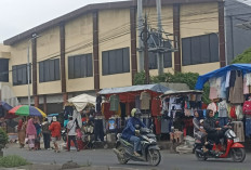Pasar Tradisional Lawan Online Shop, Selasaan Losari Masih Jadi Favorit Warga