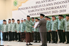 KH Ahmad Syairozi Bilal Resmi Pimpin MUI Indramayu Periode 2025–2030