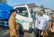 DLH Majalengka Terima Bantuan Mobil Pengangkut Sampah, Total Jadi 14 Armada