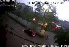 Banjir Rendam Jl Terusan Pemuda Cirebon, Pengendara Diminta Putar Arah