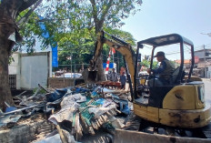 Digusur setelah 30 Tahun Berjualan, Pedagang Kesambi Bingung Kehilangan Mata Pencaharian