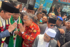 Jokowi dan Kaesang Datang ke Cirebon, Pengurus PSI Ikut Sambut di Padepokan Anti Galau