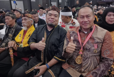 Mulyadi dan Prof Mufti Raih Sunda Sabuana Awards 2026, Ini Kontribusinya bagi Masyarakat