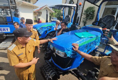 Dorong Produksi Pangan, Bupati Majalengka Serahkan 69 Unit Alsintan ke Petani