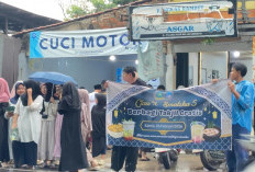 SMA Islam Al Azhar 5 Cirebon Tebar Ratusan Takjil