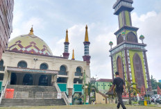 Biaya Operasional Tembus Rp400 Juta per Tahun, DKM Masjid Agung Sumber Put Hand's Up 