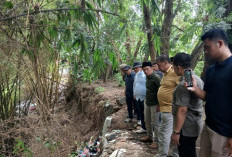 Bupati Majalengka Turun Tangan Tangani Abrasi Sungai Ciwaringin