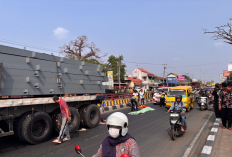 BREAKING NEWS: Kecelakaan di Cirebon, Penarik Becak Meninggal Terlindas Truk