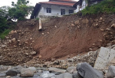 Masjid Berusia 145 Tahun di Cirebon Terancam Ambruk, Pondasi Hilang Diterjang Banjir Cipager