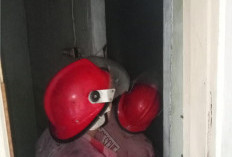 Diduga Korsleting Kipas Angin, Rumah di Taman Tukmudal Indah Cirebon Terbakar